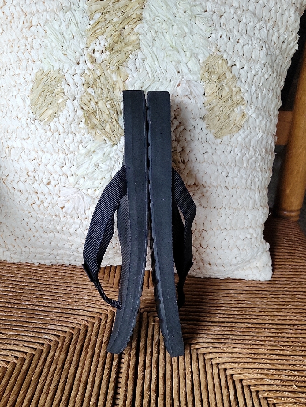 Teva flip flops, black, size 9 - Picture 6 of 11